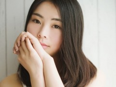 在一个同事家玩他老婆 我天天被轮着干 老婆偷人后回来下面